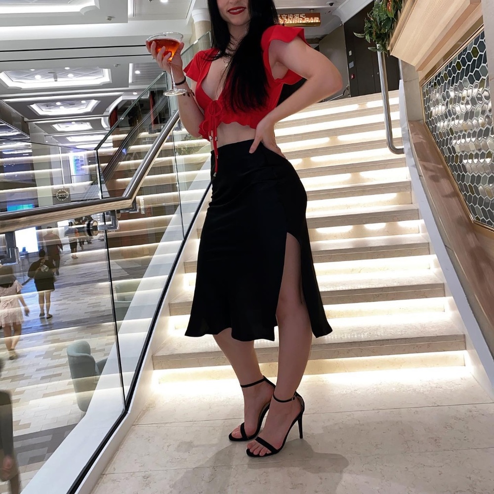 WORN ONCE Princess Polly - Black Midi Skirt w/ Slit - Size 4